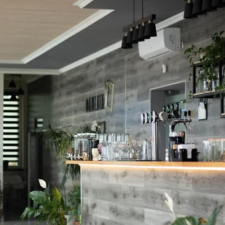 Hotel готельно-ресторанний комплекс фамілія Bushtyno