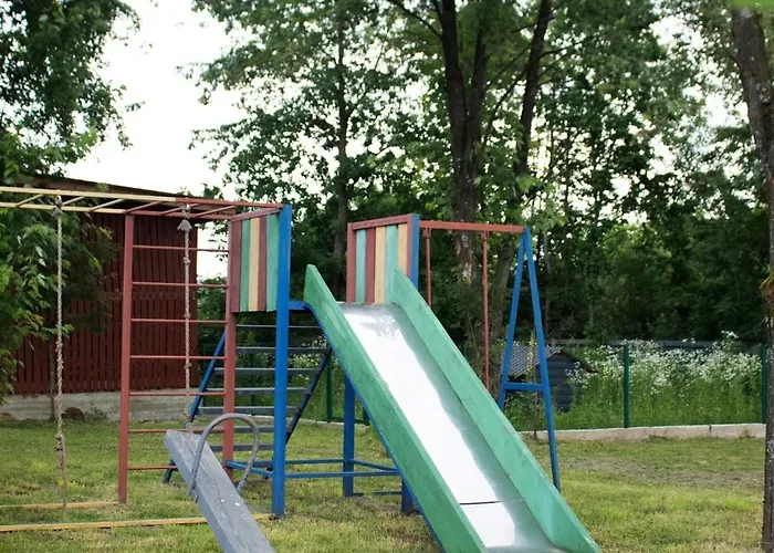 готельно-ресторанний комплекс фамілія Hotel Bushtyno