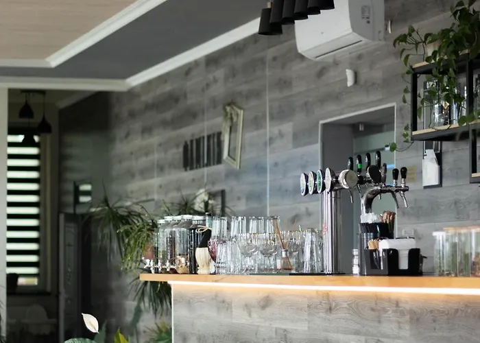 Hotel готельно-ресторанний комплекс фамілія Bushtyno
