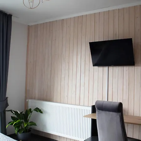 готельно-ресторанний комплекс фамілія Hotel *